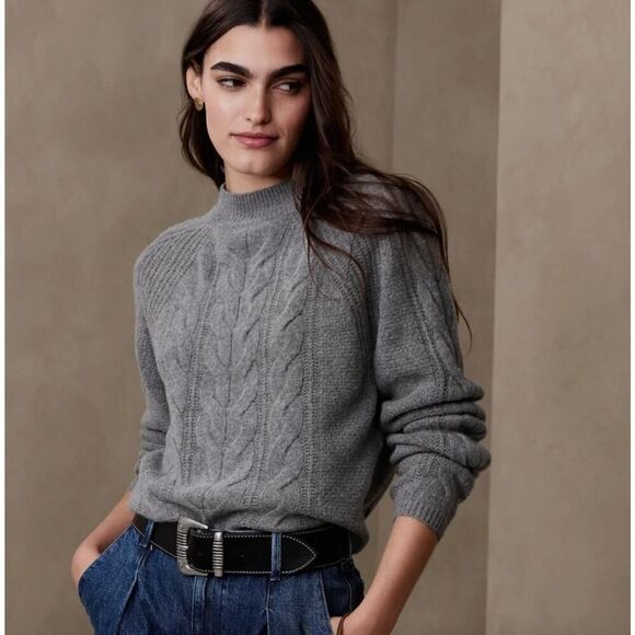 Banana Republic Extra Fine Merino Wool Cable Knit Turtleneck Sweater | M | GUC - Picture 1 of 10